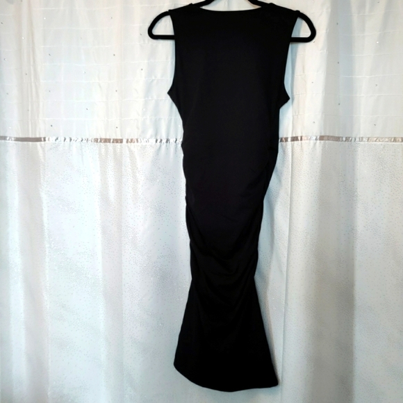 Black Ruched sleeveless midi Dress - Picture 9 of 9
